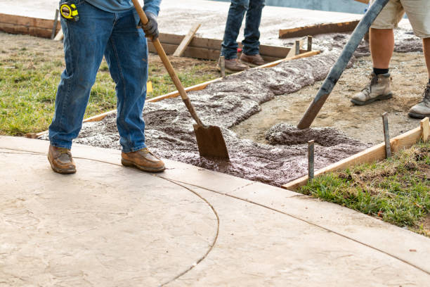 Best Concrete Sidewalk Installation  in Lynwood, CA